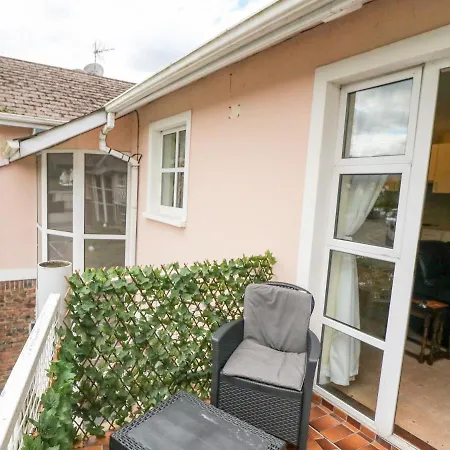 8 Scrahan Place Apartman *