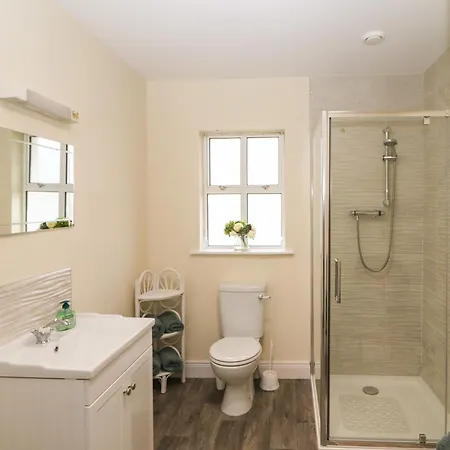 8 Scrahan Place Apartment