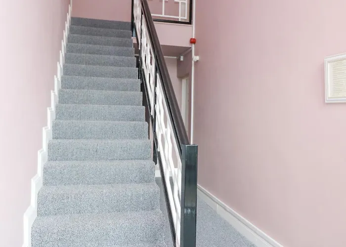 8 Scrahan Place דירה