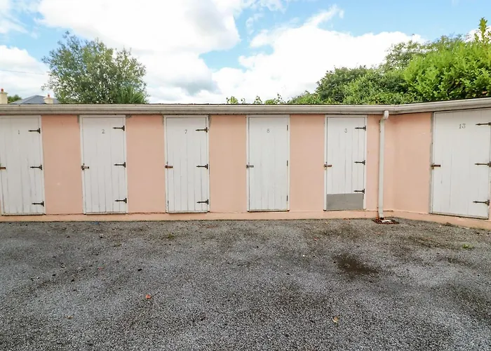 8 Scrahan Place Apartment