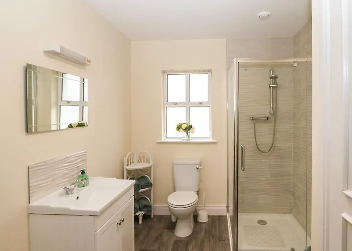 8 Scrahan Place Apartment