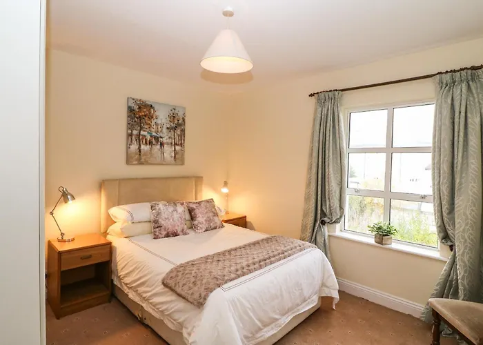 Apartment 8 Scrahan Place