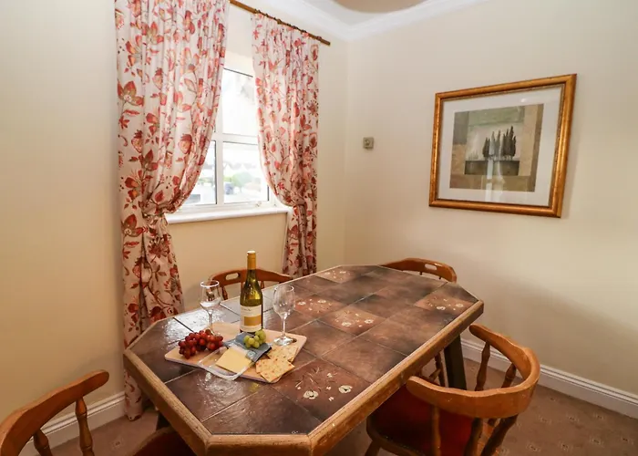 8 Scrahan Place Apartment