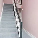 8 Scrahan Place شقة