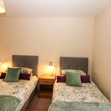 8 Scrahan Place Apartman